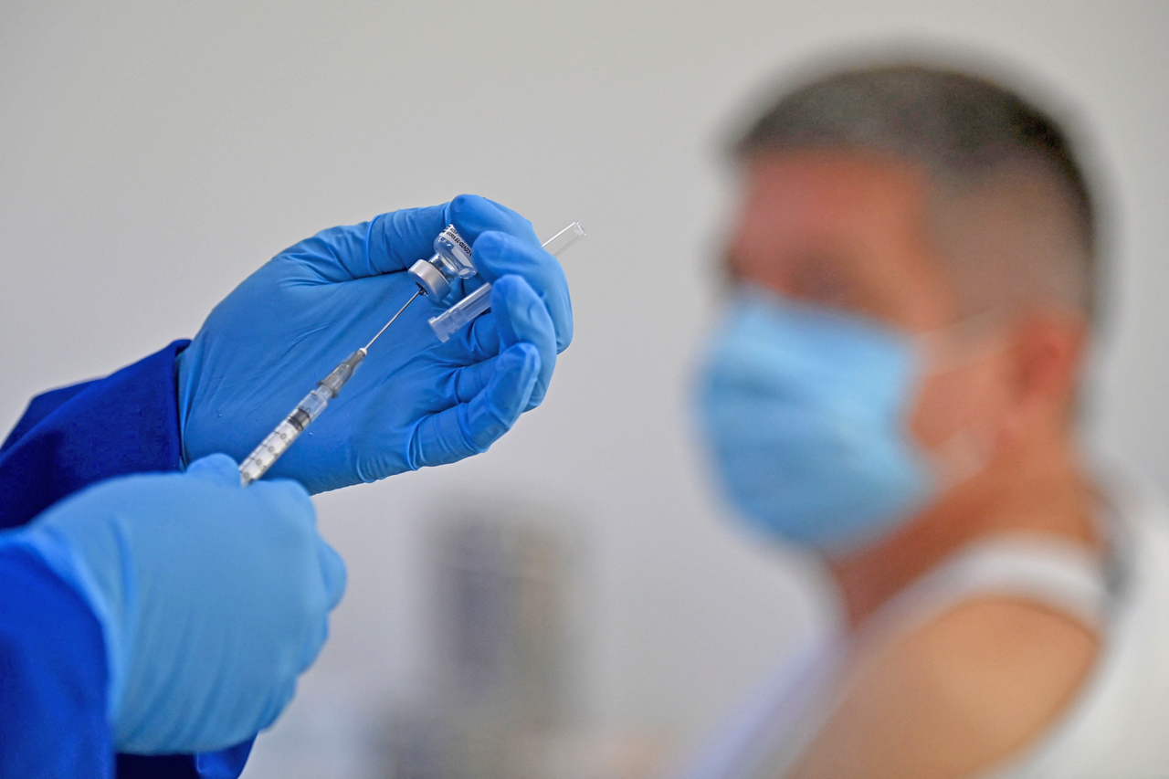 No 14-day quarantine needed for Covid-19 vaccine recipients — Dr Chin