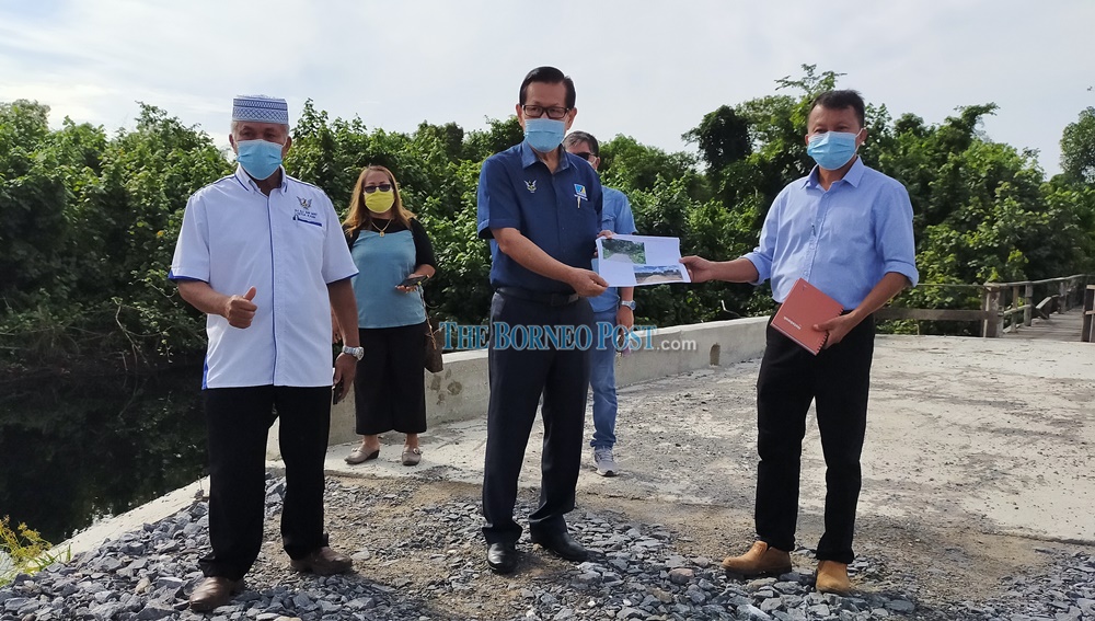 Lee: DID to be tasked to clear waterway near Merapak Muslim Cemetery in Miri