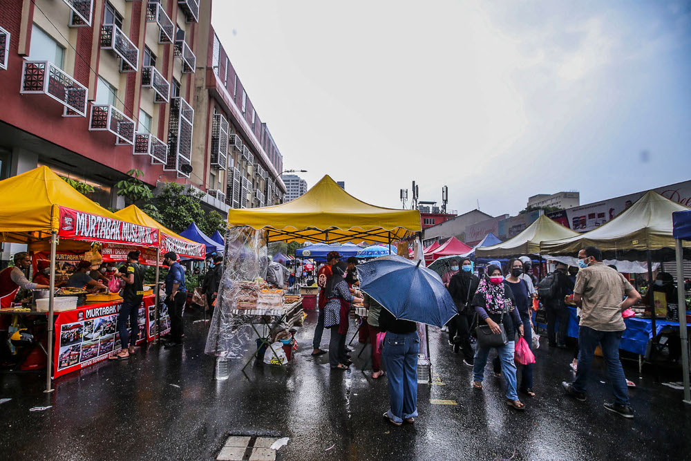Selangor police to tighten control at roadblocks, Ramadan bazaars