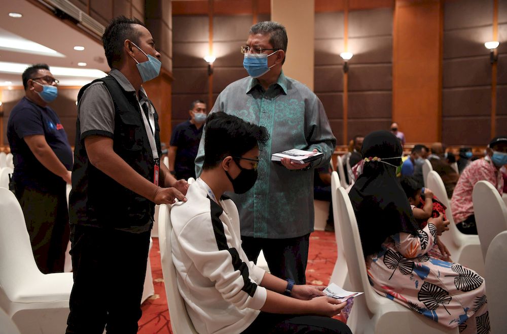 Target for a certified sign language interpreter in each district, says minister