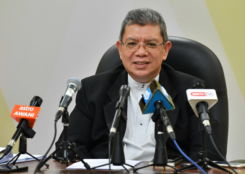 Communications Ministry will not interfere, leaving it to police to investigate Fahmi Reza, says minister