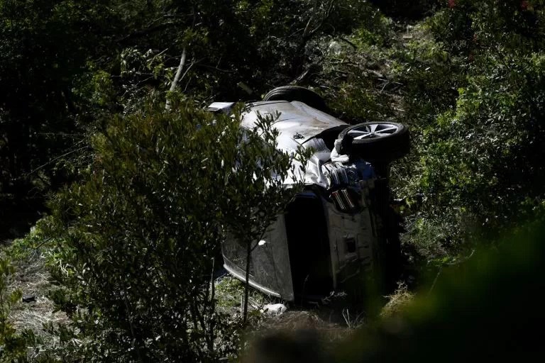 Investigators tight-lipped over cause of Woods crash