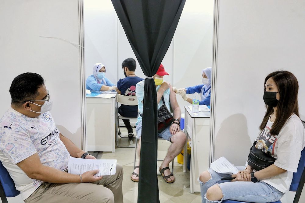 Pakatan vaccination committee urges strategy rethink to speed up inoculation rate
