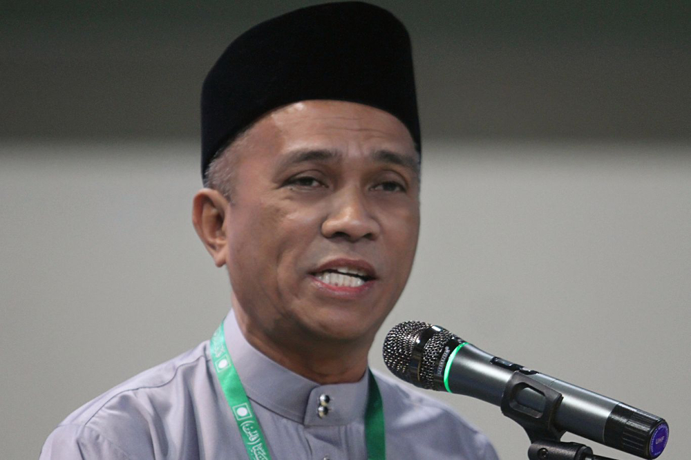 Selangor PAS purports official’s Twitter account ‘hacked’ to like gay porn