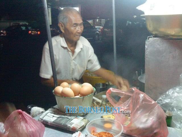 Tributes pour in for Kuching’s beloved ‘Uncle Char Kueh Tiaw’