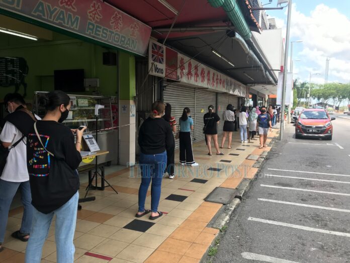 Dr Annuar heartbroken by long queue in Sibu for McD as frontliners battle Covid-19