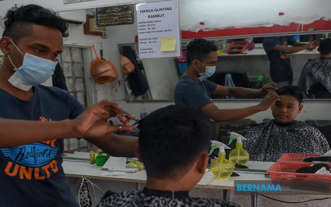 CMCO: Barbers, hair salon operators in Sibu still not allowed to operate