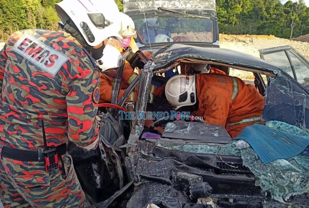 52-year-old man killed in collision with logging truck in Tatau