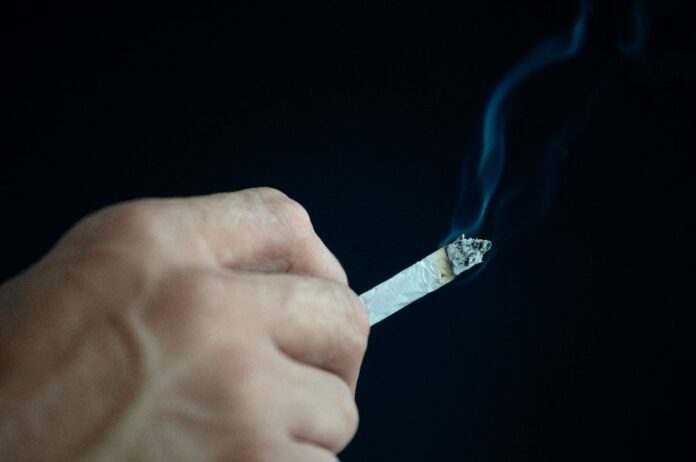 Pandemic a good time to quit smoking, say experts