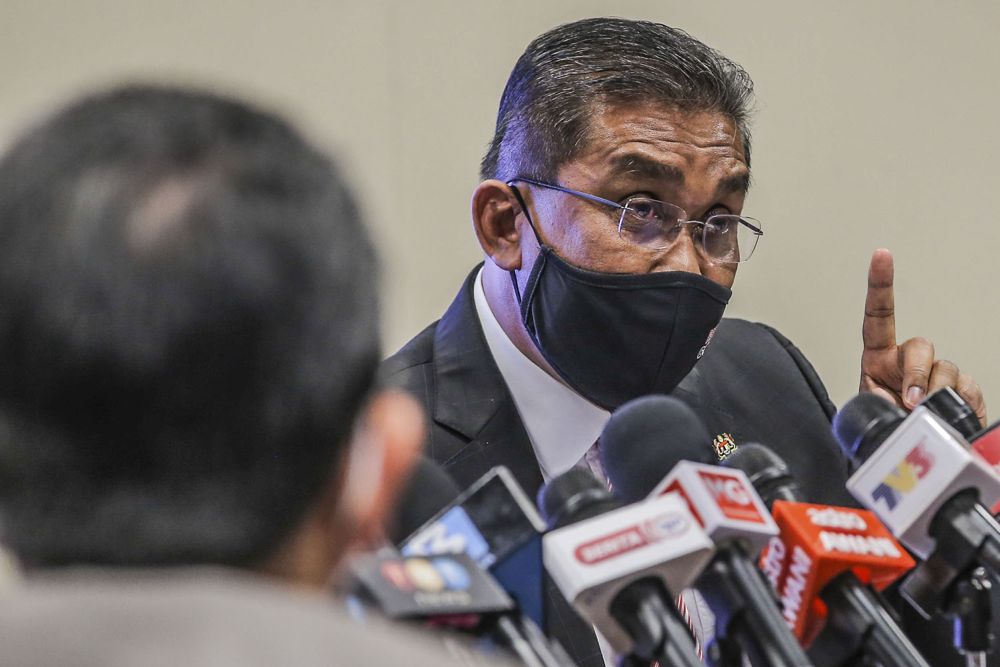Takiyuddin tells retiring IGP to lodge report on political interference