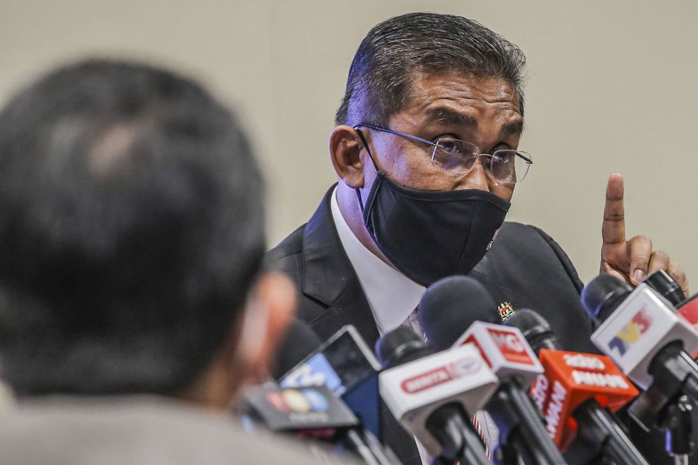 Law minister says anti-vaxxers may face Sedition and ...