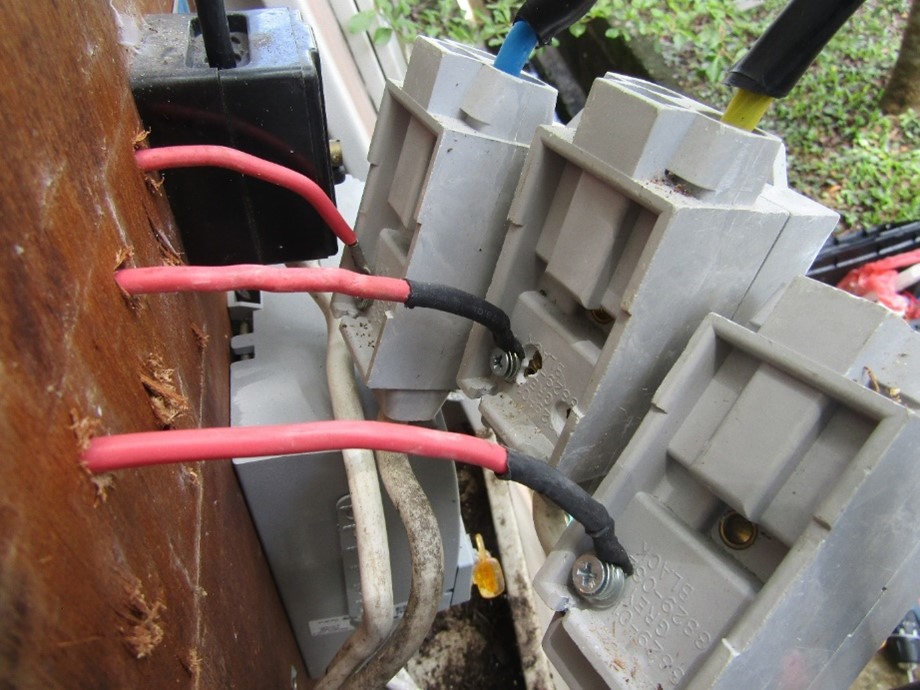 House owner at Jalan Stapok caught stealing electricity