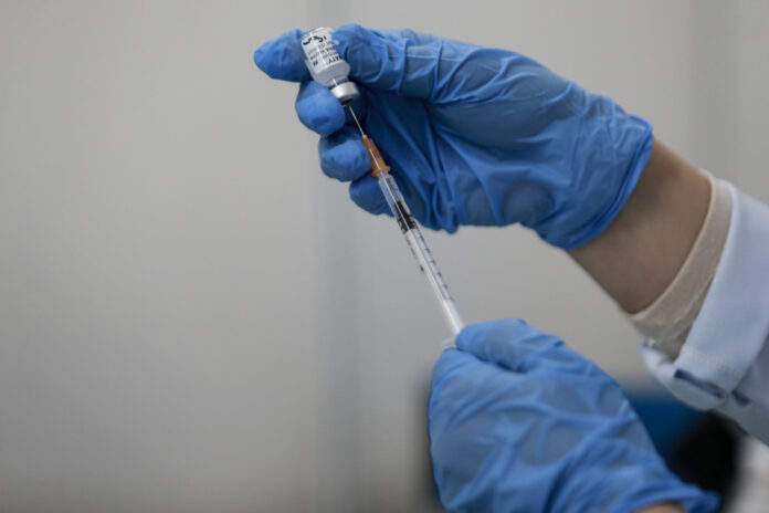 Covid-19: In Kelantan, elected representatives help people get vaccinated