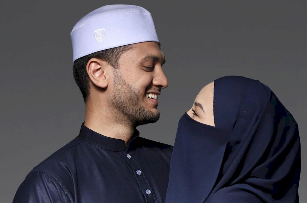 Report: Nilai cops point to AGC for decision not to charge Neelofa, hubby for breaking interstate travel ban in carpet shop visit