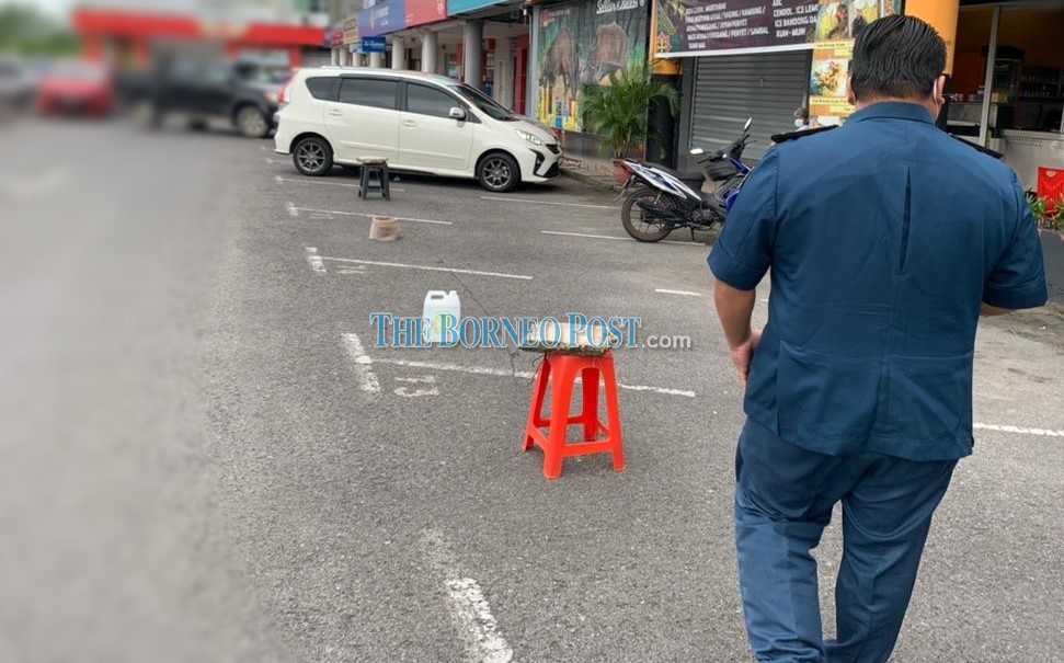 Ting: SMC to take stern action against business operators found hogging parking spaces