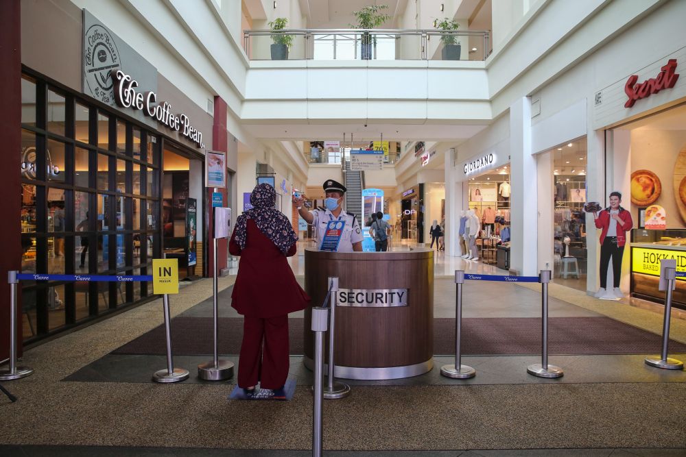 Minister says random checks of MySejahtera app at malls to ensure shoppers observe two-hour limit