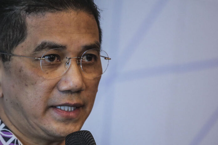 Azmin: NSC’s call to centralise permit issuance for ‘total lockdown’, Miti not sole overseer