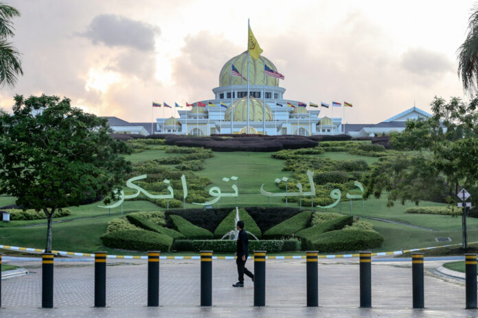 PBS president Maximus Ongkili arrives at Istana Negara for audience with Agong