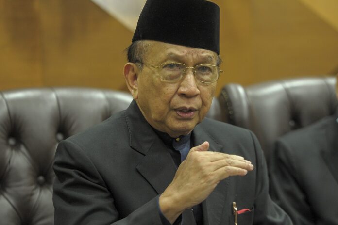 Rais Yatim says special committee studying concept, method of hybrid Parliament sittings
