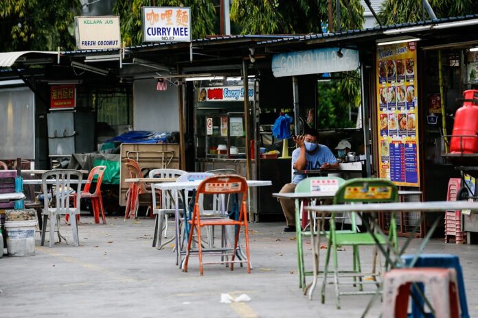 After 50pc drop in business, Penang hawkers appeal for 6am opening during MCO 3.0