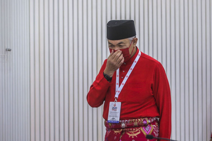 Tajuddin confirms Umno poll delayed to 2023, Zahid to stay president until then