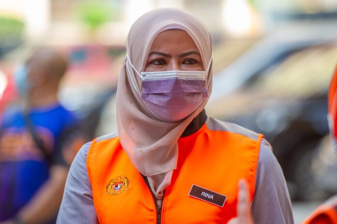 Minister urges public to contact Talian Kasih to report cases of senior citizens staying alone