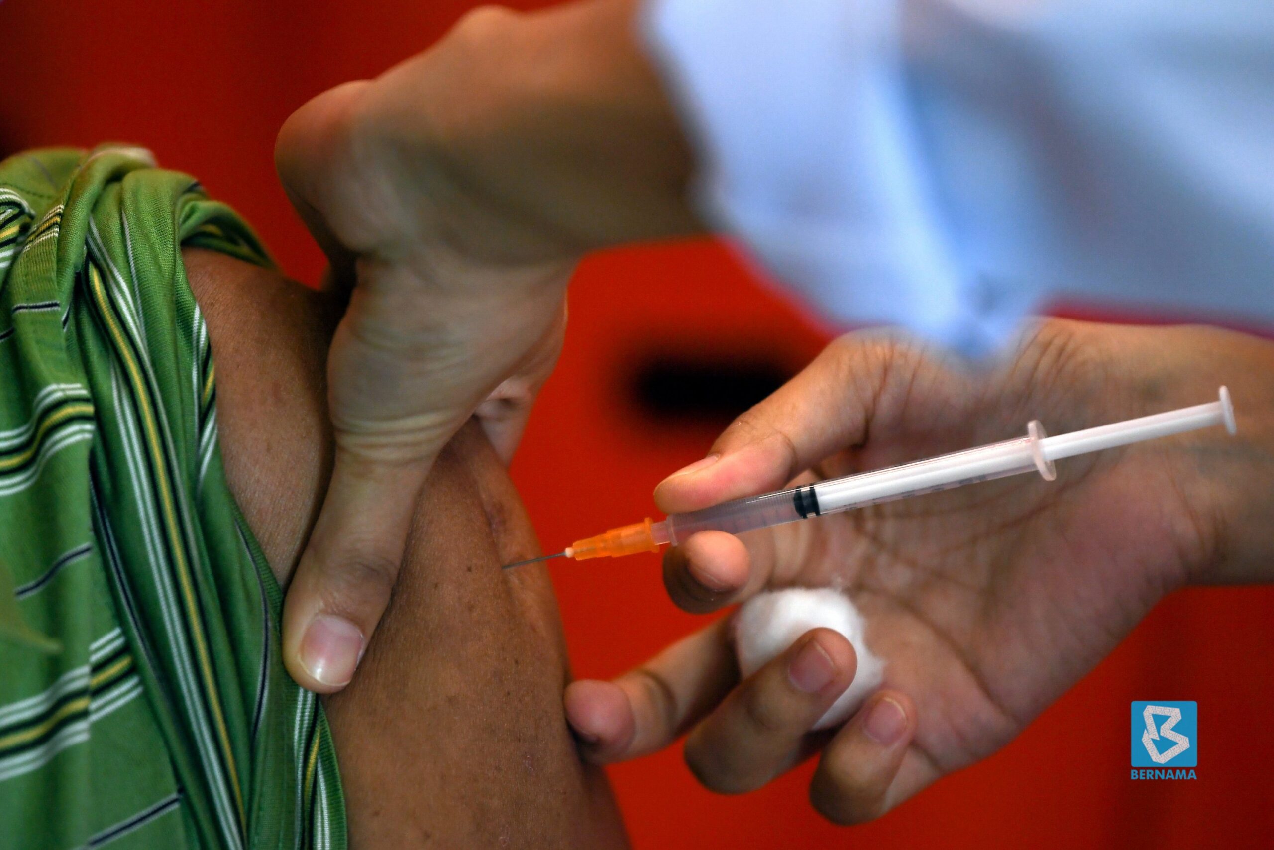 Sabah healthcare staff roughing it to vaccinate remote villagers