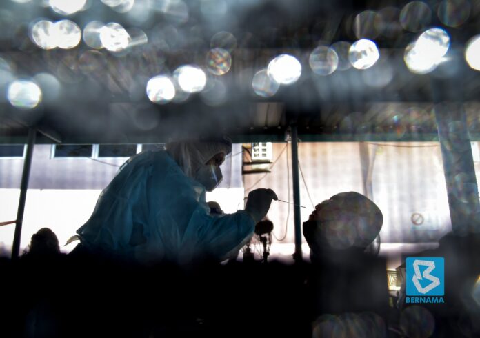 Covid-19: 4 deaths, 600 new cases in Sarawak