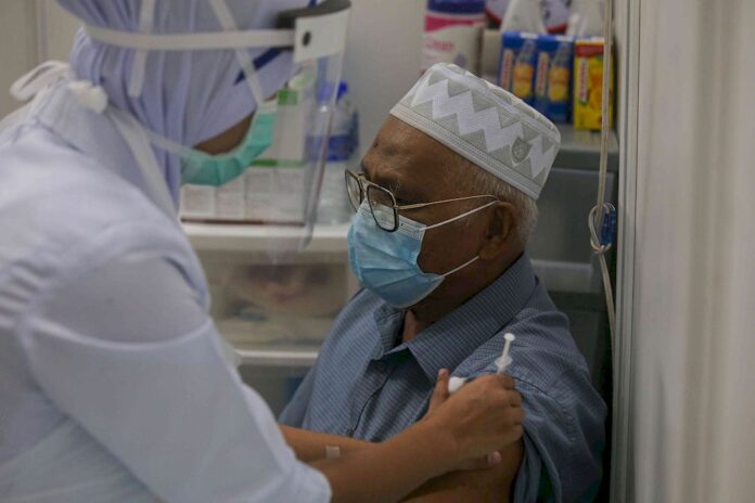 Perak MB: 180 individuals vaccinated via outreach programme in Hulu Perak