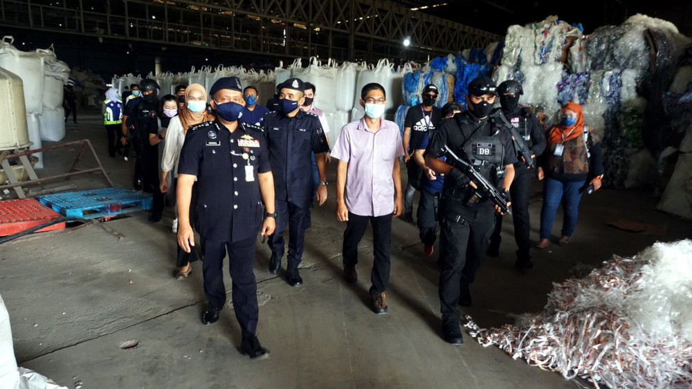 In Kedah, two policemen in RM400,000 theft case released on court’s order