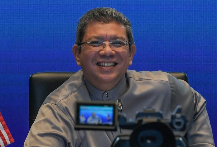 Media practitioners only need to show pass, relevant letters at roadblocks – Saifuddin