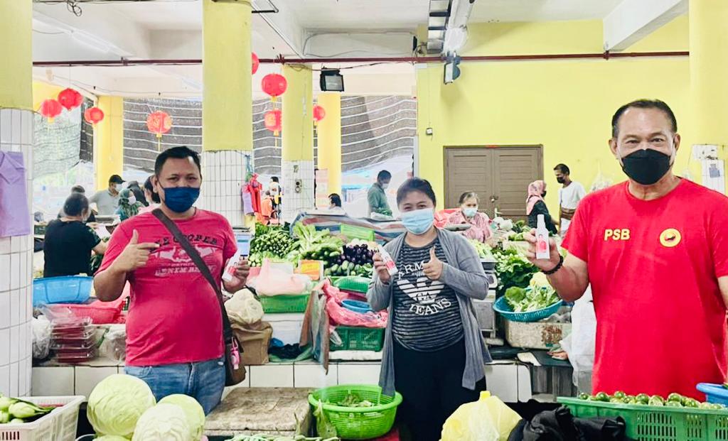 Sarawak’s PSB rep Lau says will leave it to authorities to decide if eating on five foot way against SOP