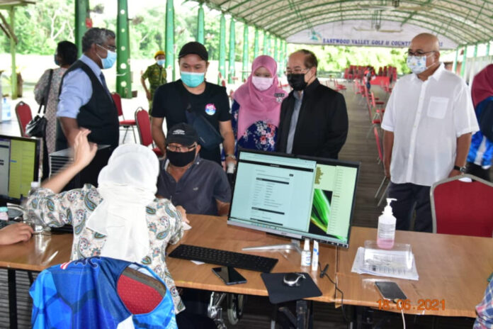 Sarawak says administered over 55,000 doses of Covid-19 vaccines yesterday, highest in country
