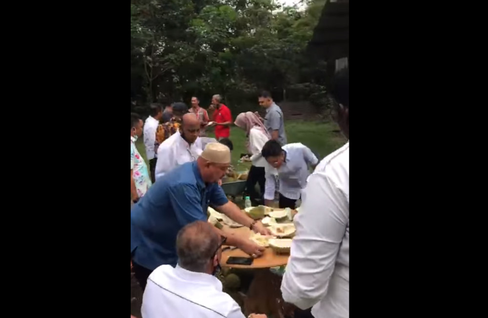 Police probing viral video on alleged SOP violation by Batu Pahat MP