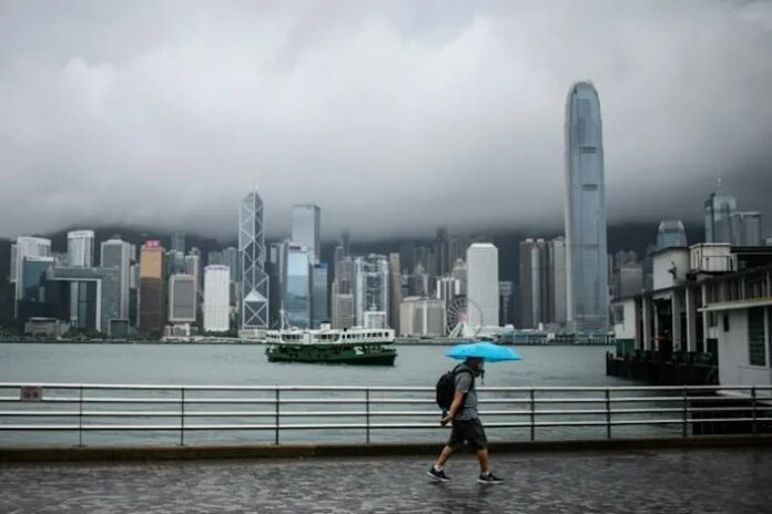 Taiwan pulls trade office staff over Hong Kong ultimatum
