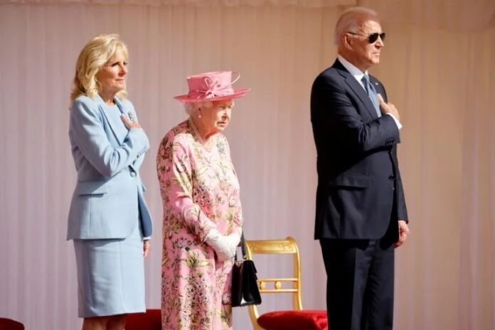 Biden takes tea with the Queen