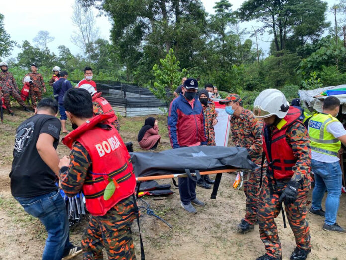 Man dies trying to save children swept away by strong currents in Pasir Gudang