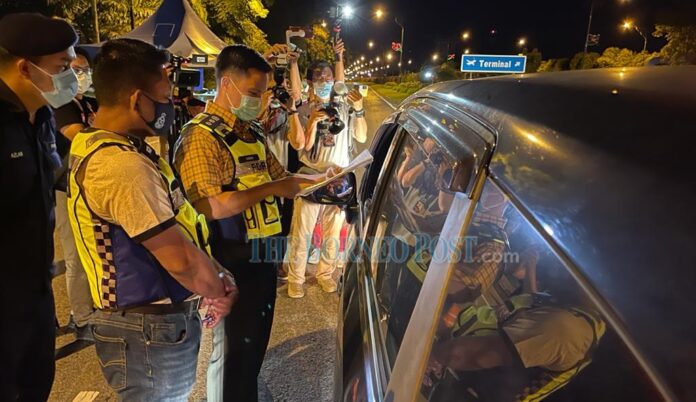 Kuching police to set up more roadblocks as public movement still high in city