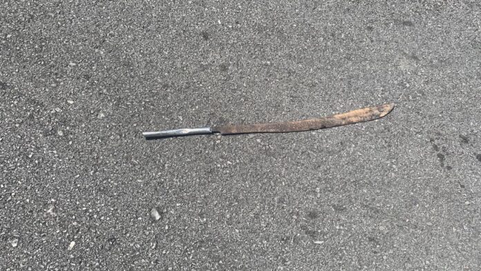 Kuching police forced to shoot man who ran amok with machete