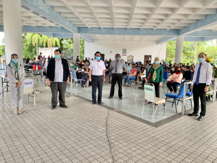 Lee: Congestion at One-Stop Covid-19 Centre in Miri eased