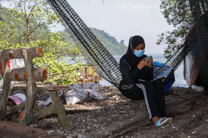 Home learning not viable for Sabah students due to poor connectivity and poverty, says group