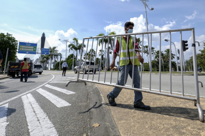MCO 3.0: Police close three more roads in Putrajaya