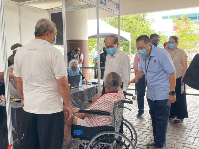 Over 910,000 have received Covid jabs in Sarawak, says deputy CM