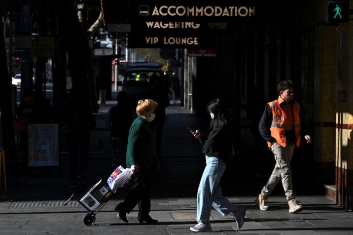 Australia tightens border further to curb virus outbreak
