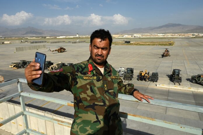 China evacuates citizens from Afghanistan as US withdraws troops