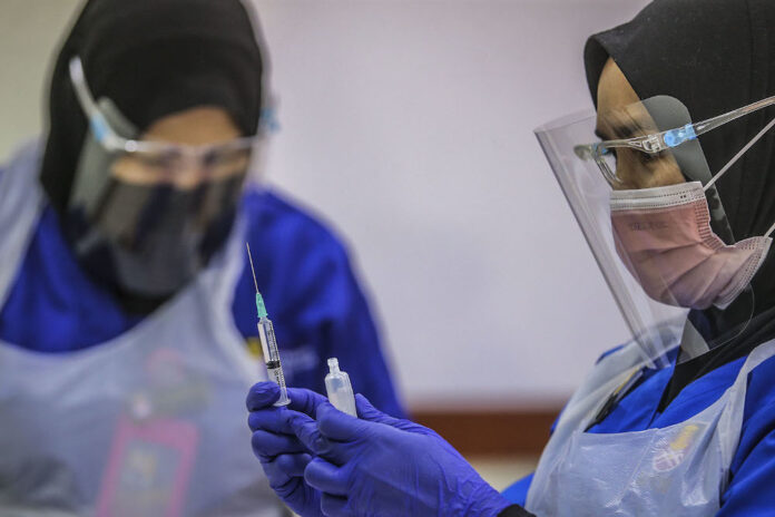 Covid-19: Sabah targets to vaccinate 18,000 industrial workers under Pikas, says CM