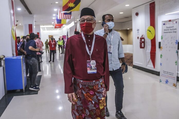 Report: Umno leader claims Zahid agreed to let Ismail accept DPM post