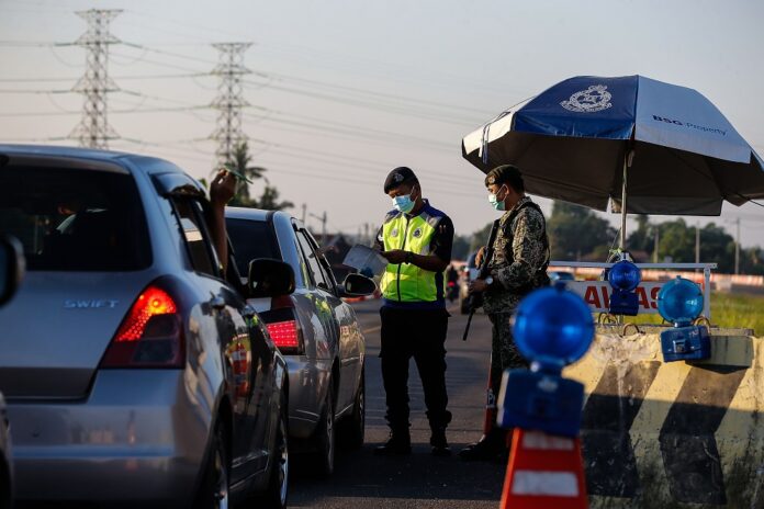 ‘Don’t sneak back to hometown’ DPM warns as over 4,800 vehicles turned back ahead of Aidiladha
