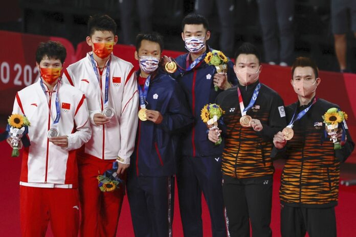 PM: Congratulations, Aaron Chia-Soh Wooi Yik, For Winning Bronze In ...