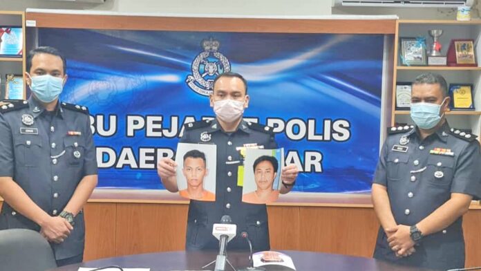 Criminals escape after ramming police cars
